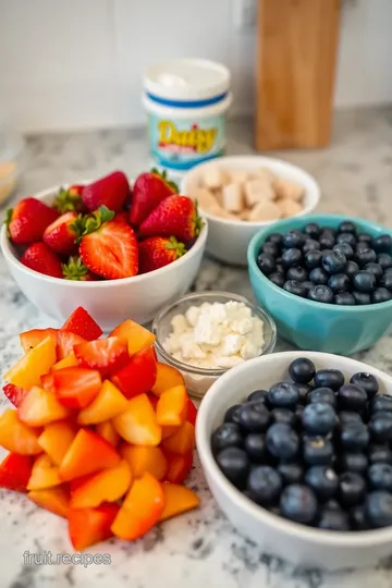 Daisy Cottage Cheese with Fruit Bowl ingredients